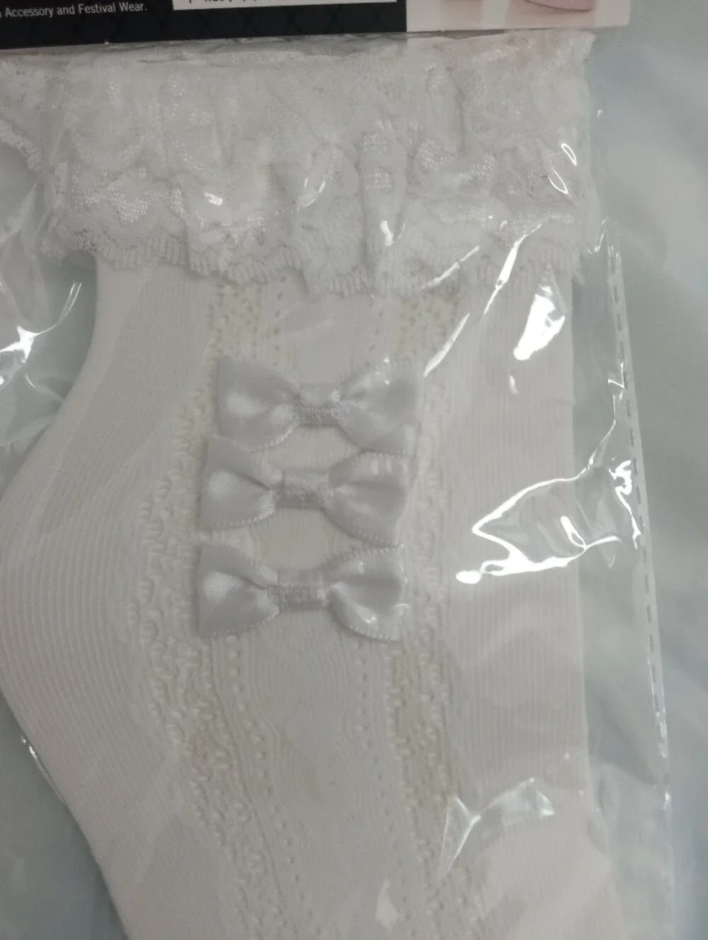 Leg Avenue  Shadow Lace Crew Socks White Lace Ruffled Ankle Socks